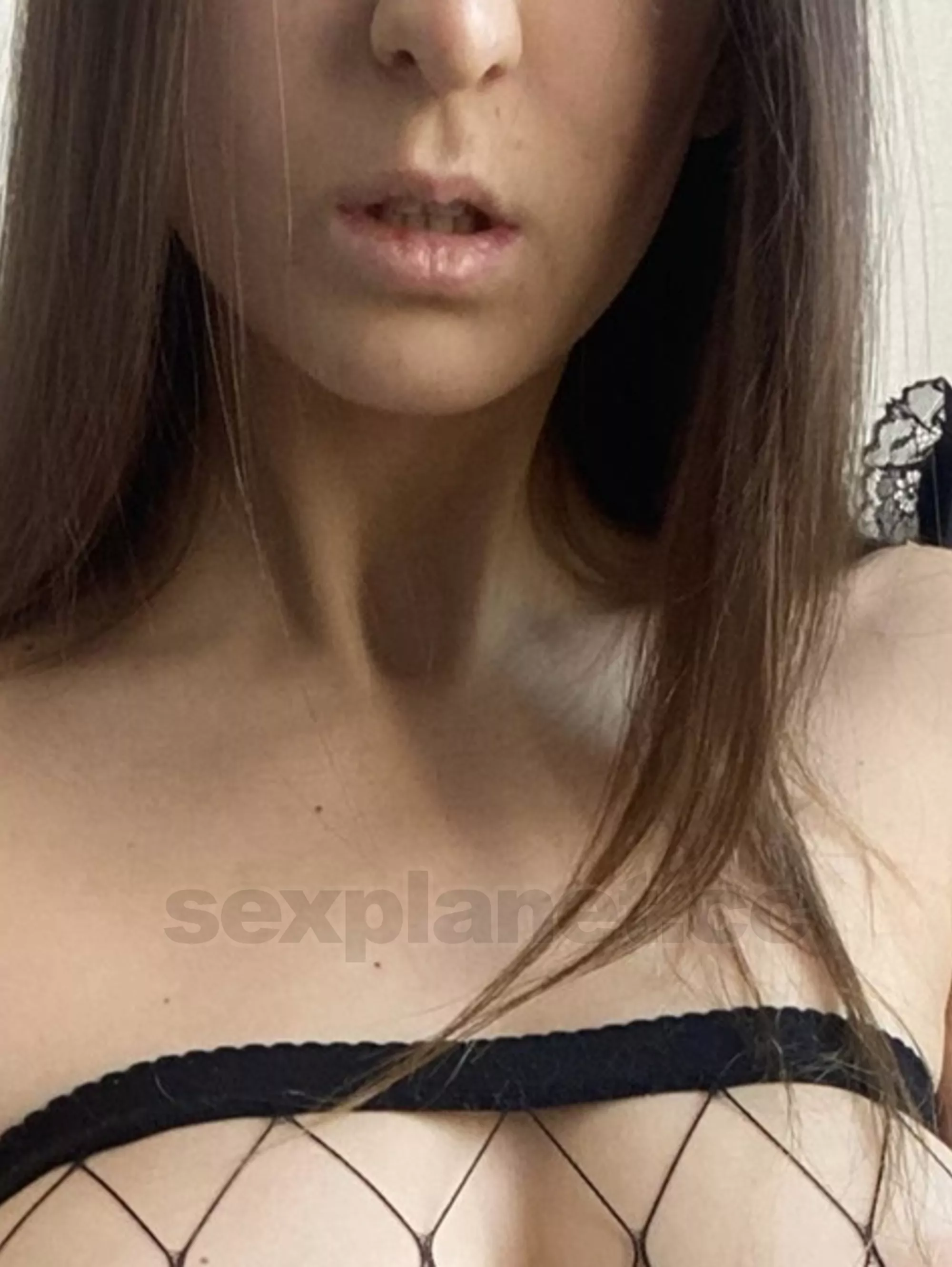 Девушка лёгкого поведения Зарина. 🍏🍏. Она есть у нас! Так же найдешь  постарше или помоложе. 