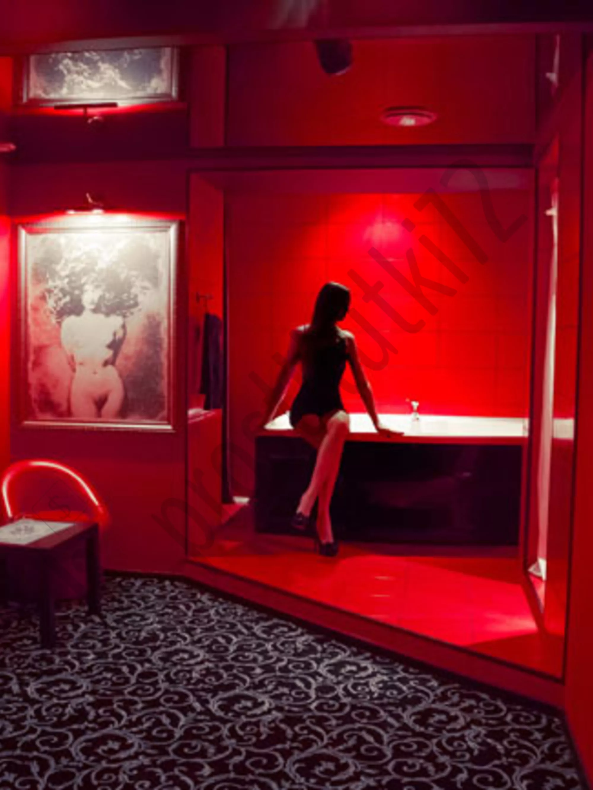 Бордель REVOLUTION в г. Тюмень.  