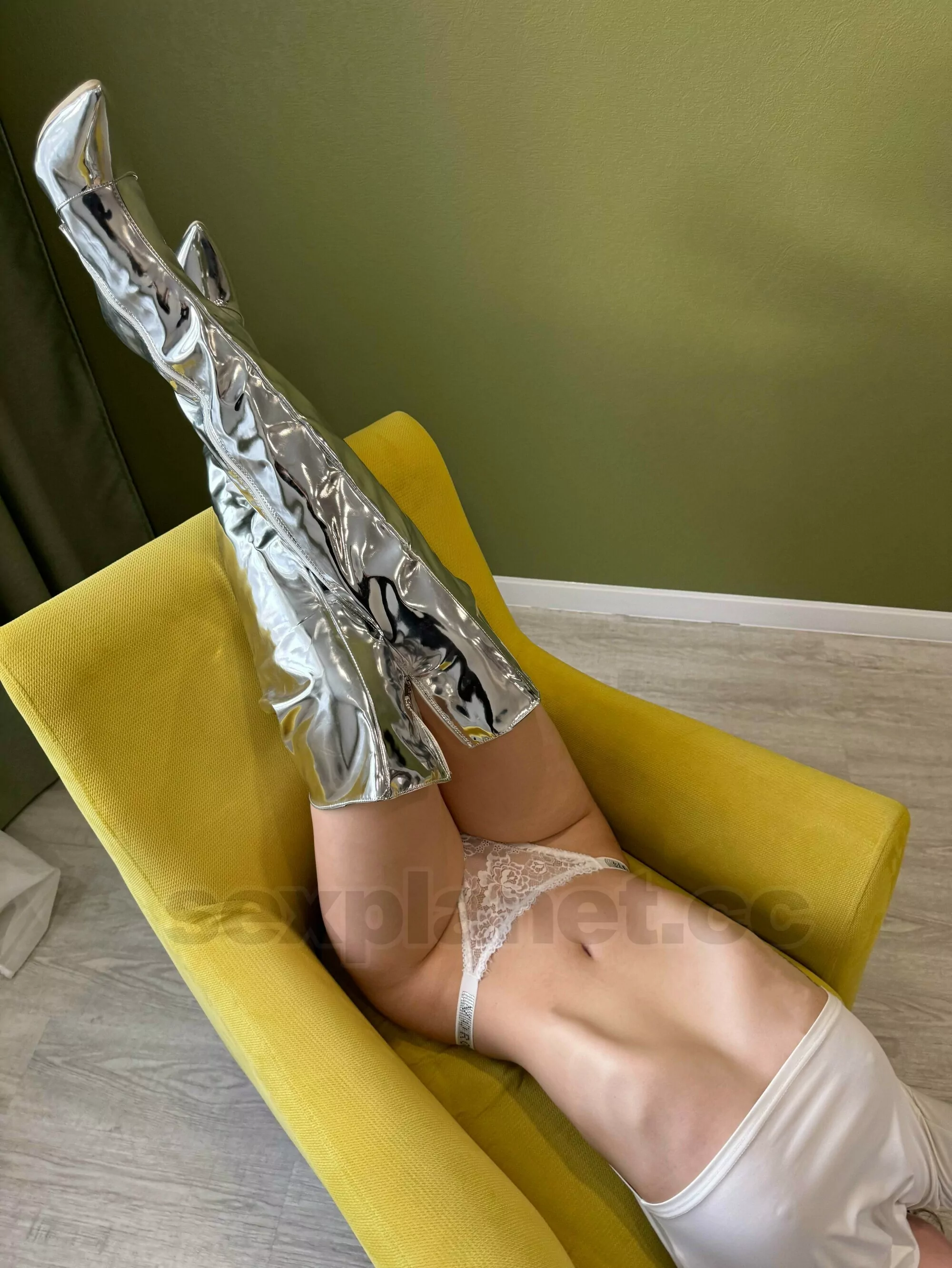 🕧 🛏 Найти блядь стало очень просто! 🔥🔥🔥 Выбирай любую, например Анжелику. 🛏 И делай с ней что хочешь!