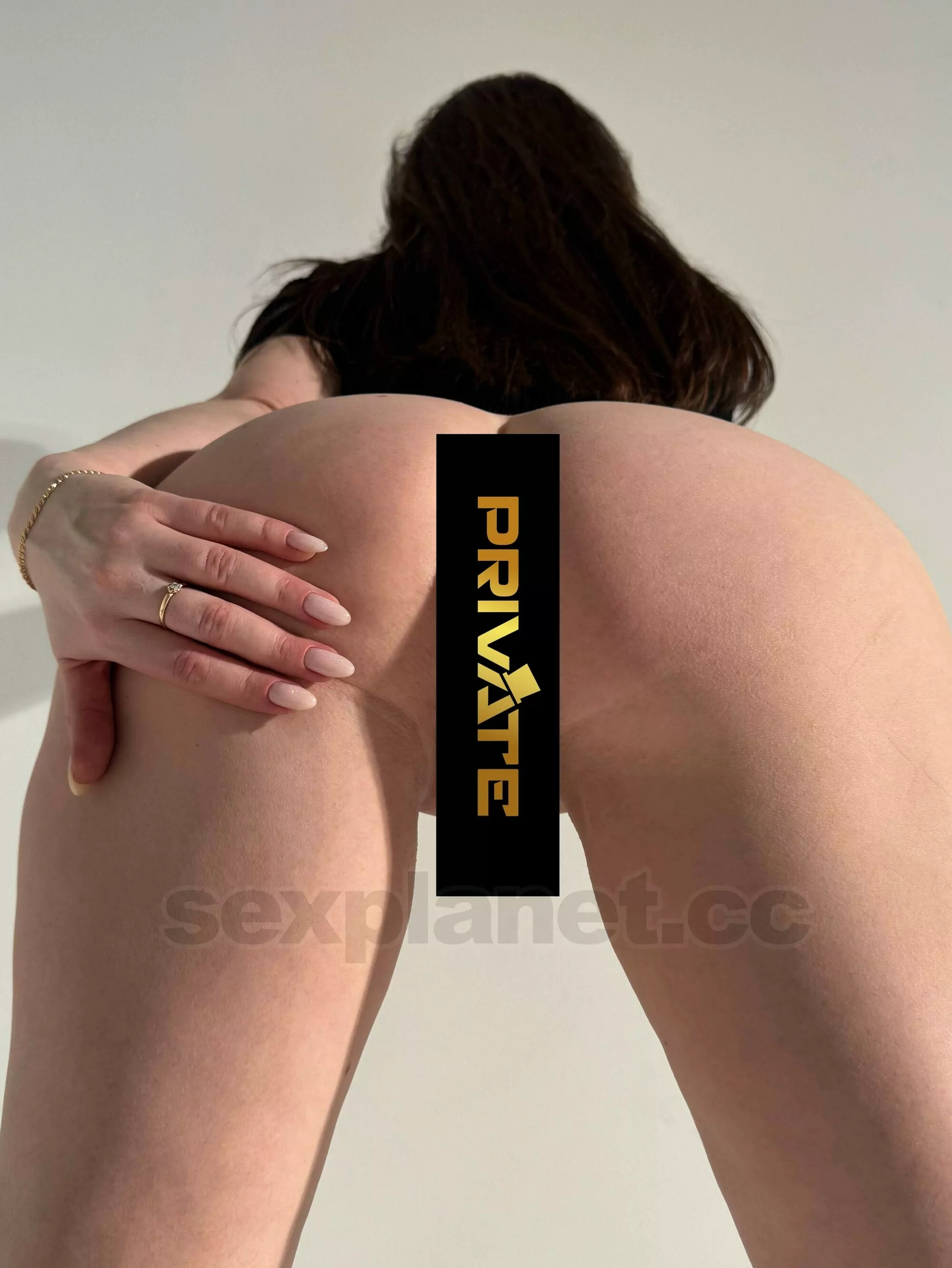 Познакомься с девушкой Кирой. Она стройная и послушная шалава. ➨ Заходи в наш интим атлас по твоему городу. Выбор огромный!