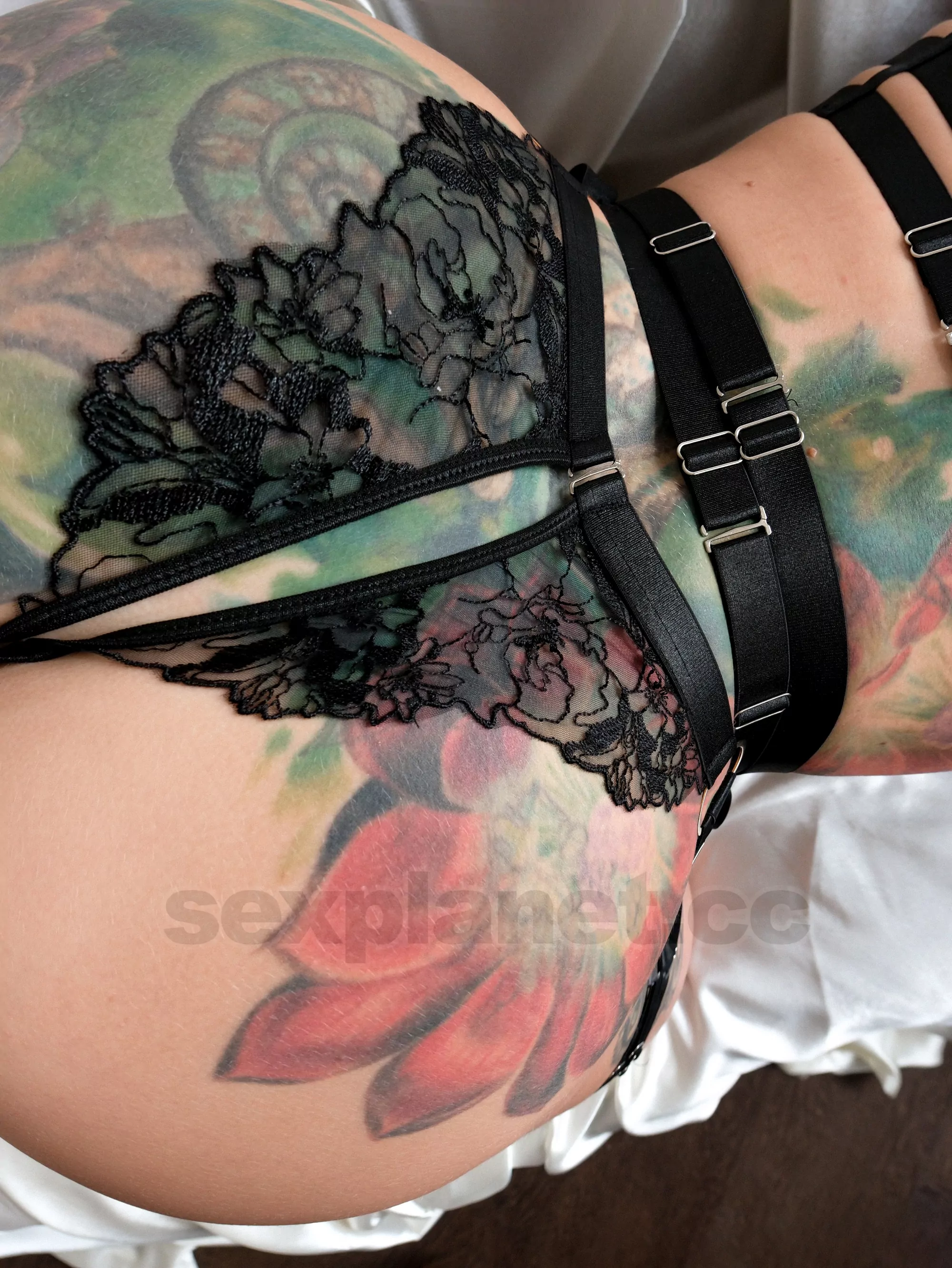 Трахни путану Регину, позвони ей 🔍🔍 если ищешь реальных крутизанок города. 