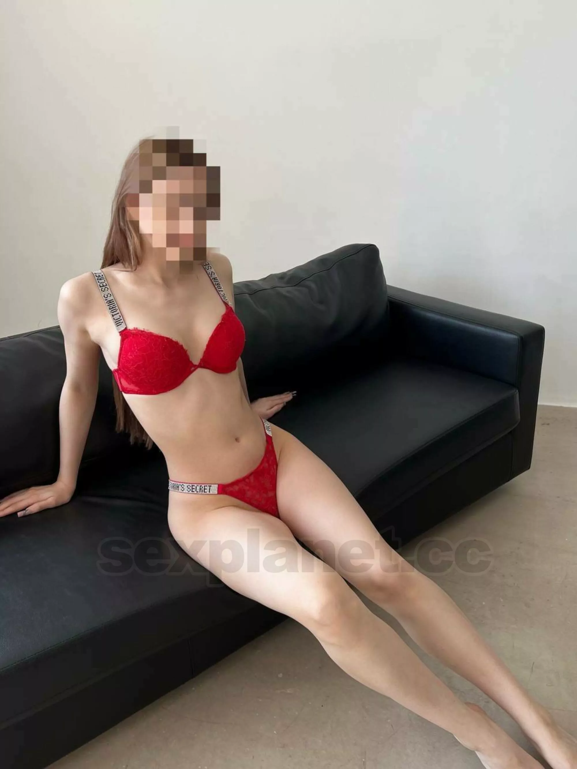 Ищешь крутизанку не только для прогулок? 😍😍 Познакомься с Кристиной . Получи ➨ откровения на максимум.